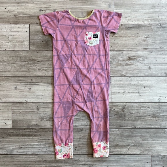 Rags to Raches Other - Rags | Triangles w/ Floral Cuff and Pocket Romper | Size: 2T